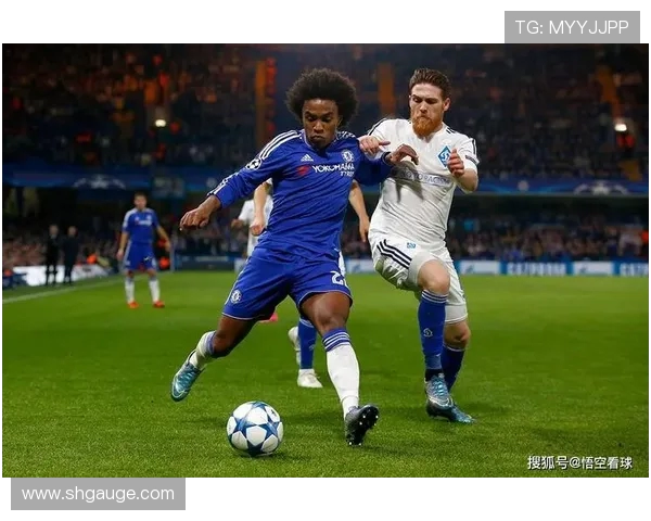 基辅迪纳摩与阿尔克马的激烈对决揭示足球战术的魅力与挑战